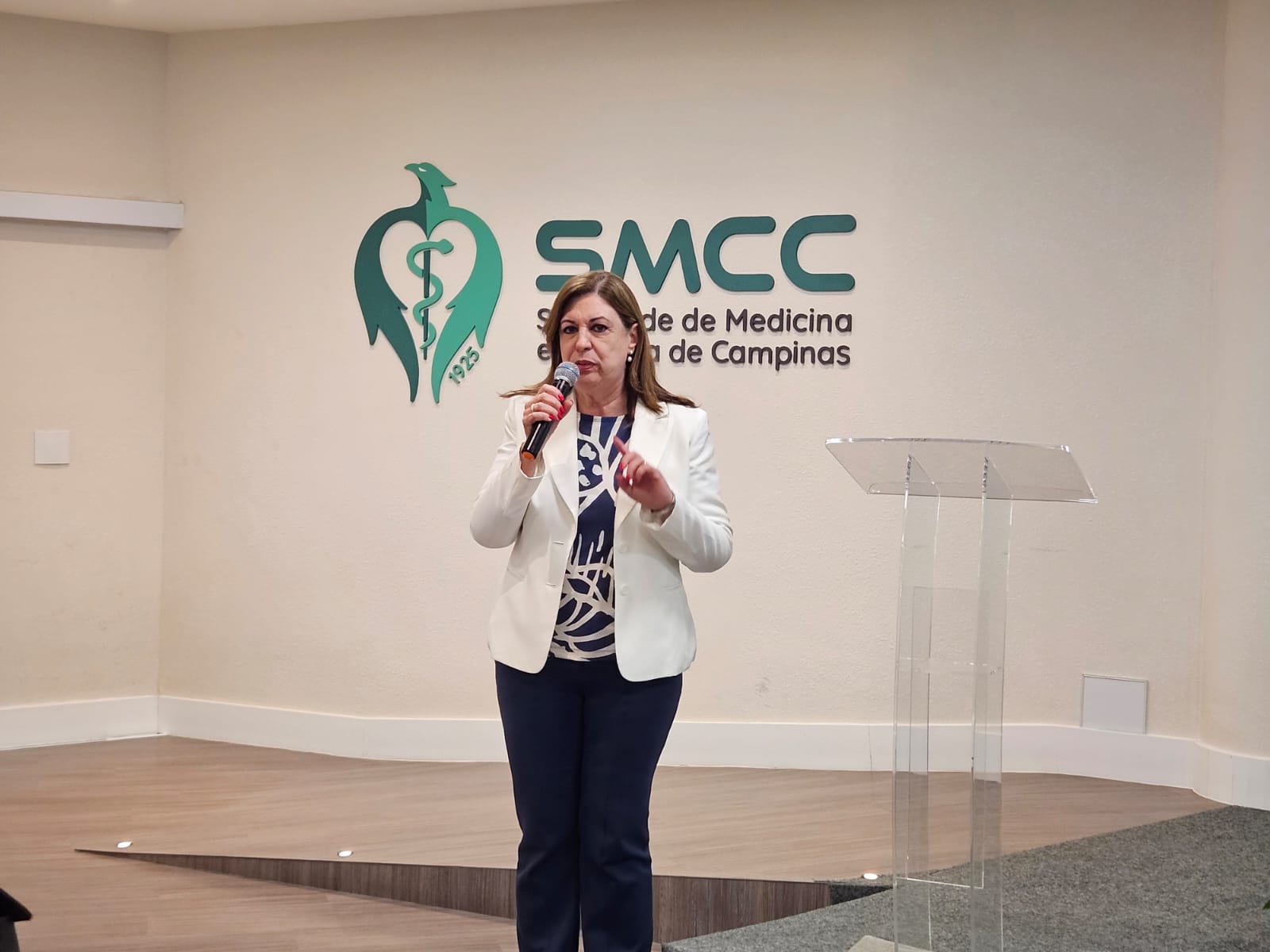 SMCC promove reunião com membros da 5ª Distrital da APM e da AMB