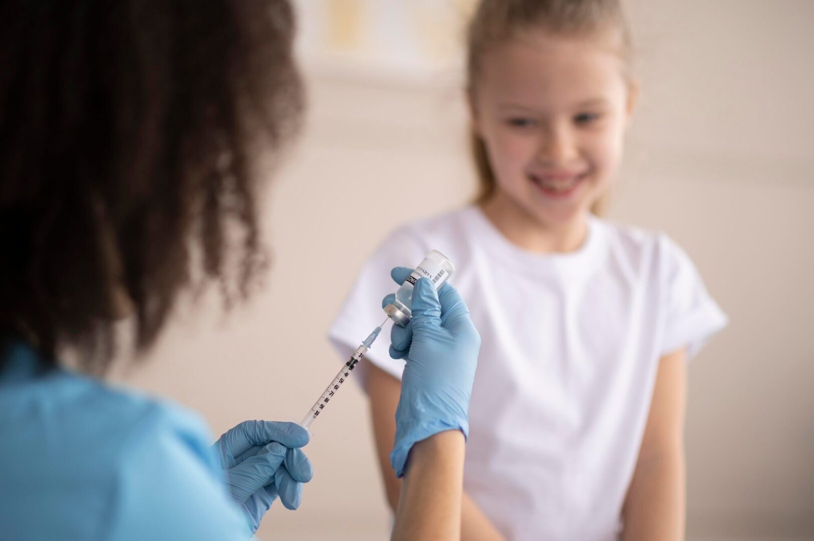 SMCC divulga nota sobre pesquisa do CFM referente a obrigatoriedade da vacina contra covid-19 para crianças